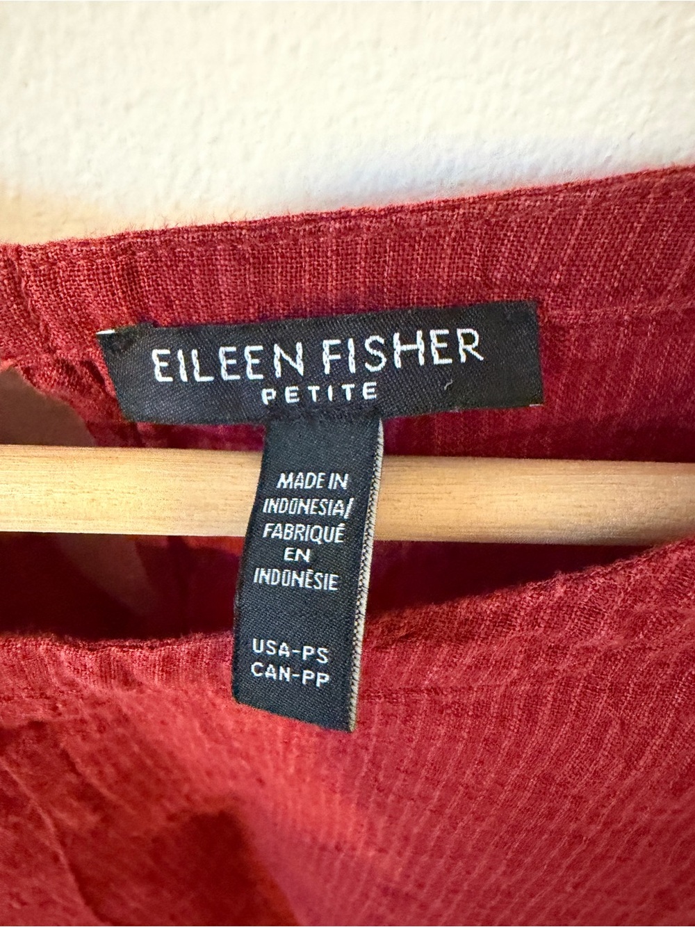 Eileen Fisher Madder Red Textured Linen-Blend Cap Sleeve Top - Picture 2 of 3